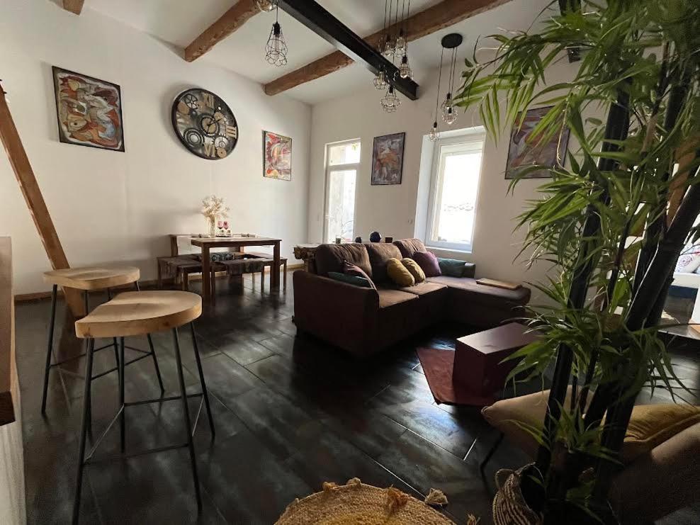 Appartement Atypique Cosy Entre Terre & Mer Marsilia Exterior foto